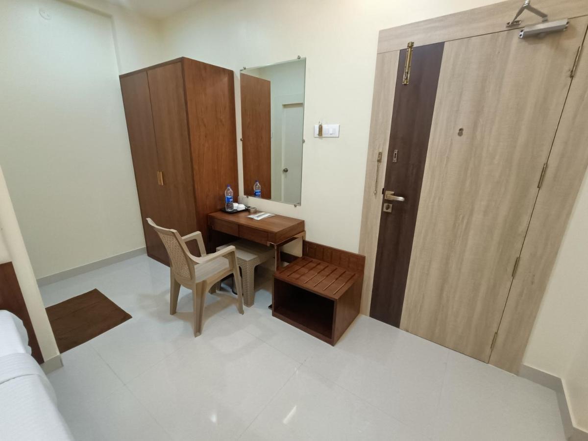 Hotel Sri Aswin Grand Nāmakkal Exterior foto